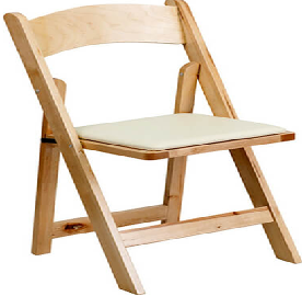 כיסא עץ מתקפל להשכרה